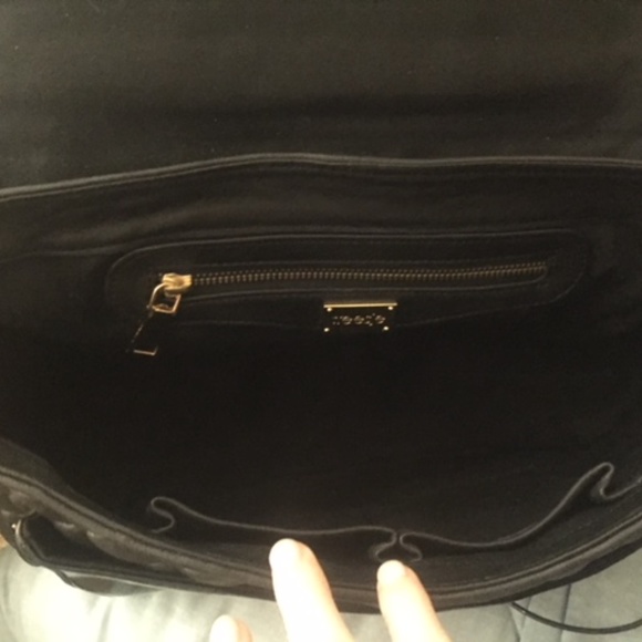 New Treesje Black Leather Shoulder/Crossbody Bag - Picture 3 of 5